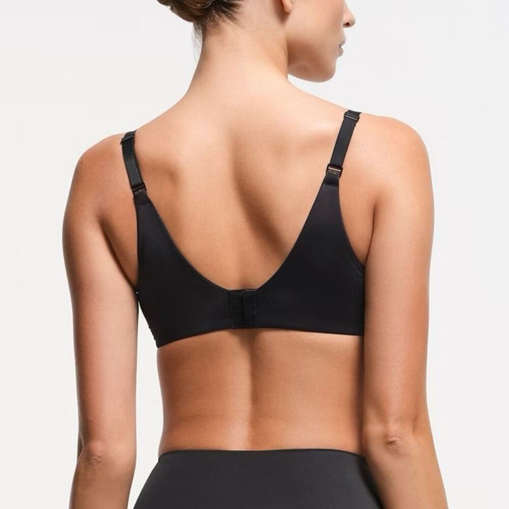 SKIMS Full Coverage Lightly Lined Bra - Picture 3 of 6